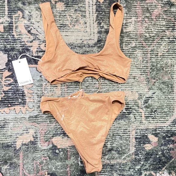 Vitamins A The Icon One‎ Piece - Golden Glow Metallic Size M - Picture 11 of 16
